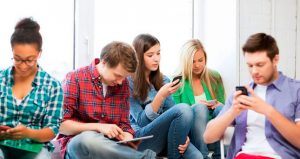 Покоління iGEN – дорослішання зі смартфоном в рюкзаку