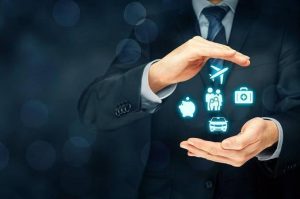 What types of insurance are available to Ukrainians at the VUSO company?